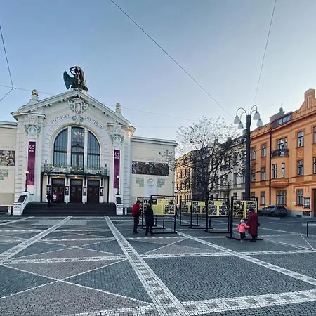 Kompletne Vybavene U Divadla - Wi-fi Zdarma Daire