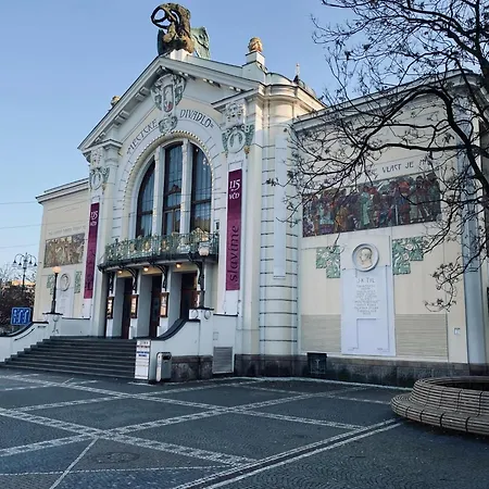 شقة Kompletne Vybavene U Divadla - Wi-fi Zdarma - #homevibes51