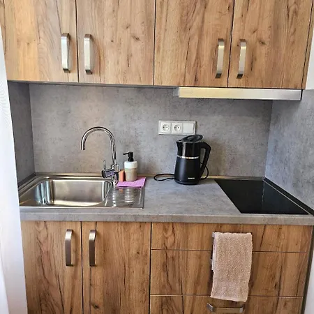 Apartamento Kompletně Vybavené U Divadla - Wi-fi Zdarma